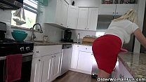 Blonde milf Anna Moore from the USA gets busy in the kitchen and will show you what's for dinner. Bonus video: American milf Lilli.